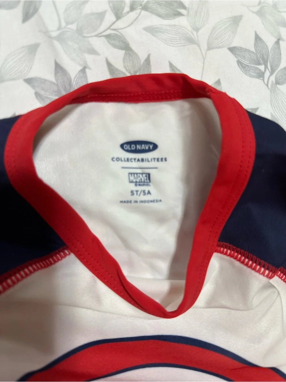 Old Navy Kids Marvel Rash Guard - Red, White, Red  & Navy , Captain America 5T